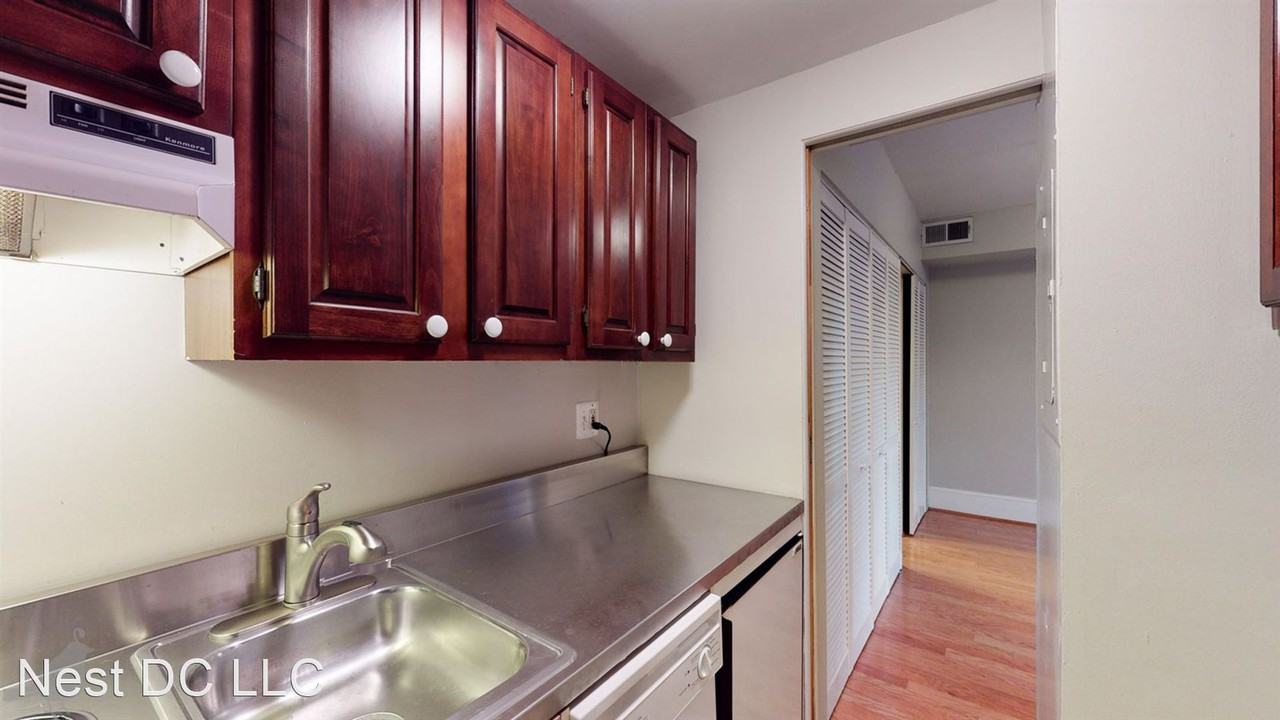 2032 16th St NW - Photo 3 of 23