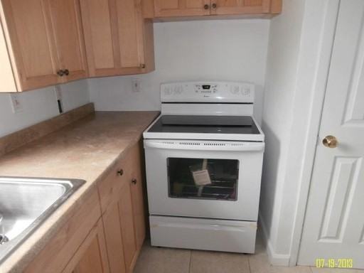 11781 128th Ave - Photo 2 of 10