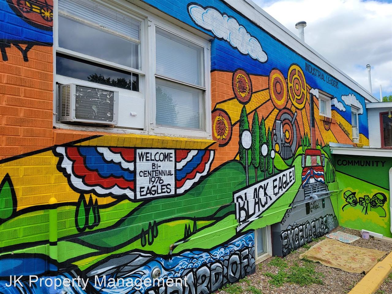 2027 Smelter Ave NE - Photo 2 of 7