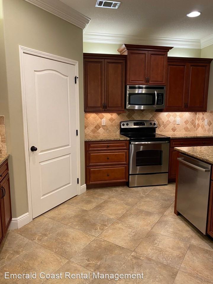 4595 Hermosa Rd - Photo 3 of 44