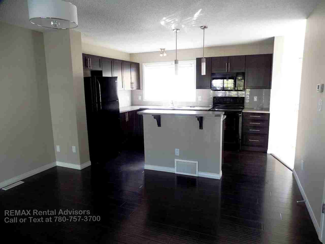 6929 21a Ave Sw - Photo 3 of 16