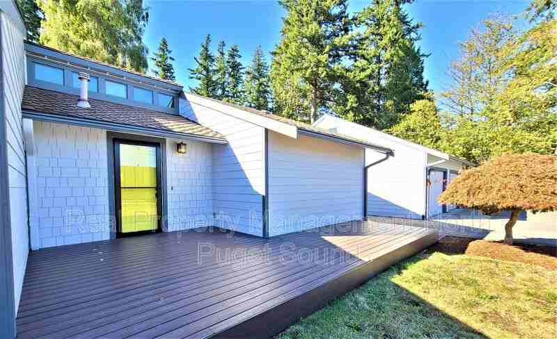 7914 44th Ave W - Photo 2 of 29