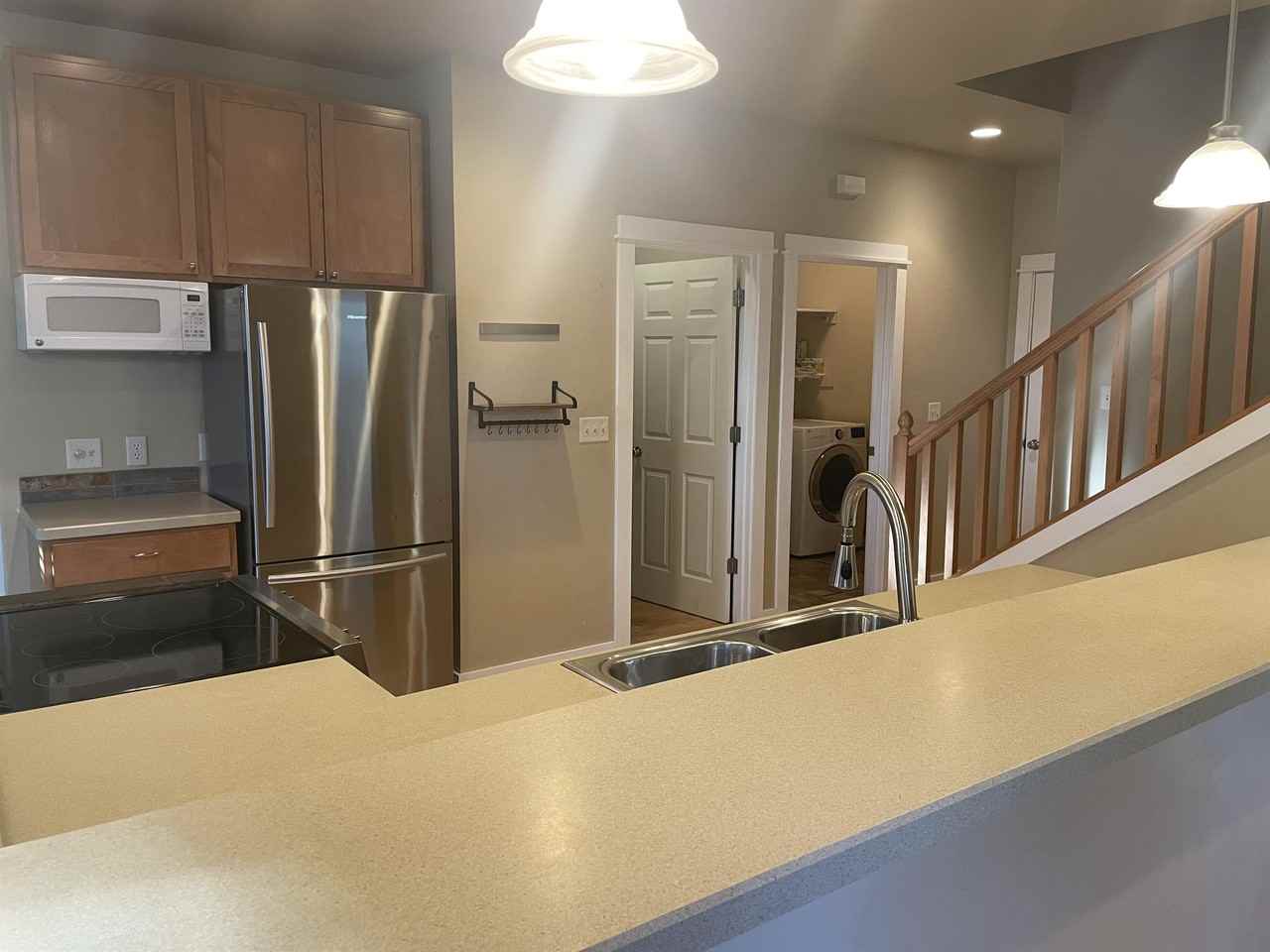 640 Sanders Ave #1 - Photo 6 of 20