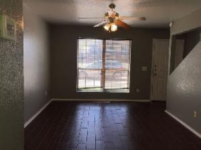 2801 Vernice Loop #D - Photo 5 of 11
