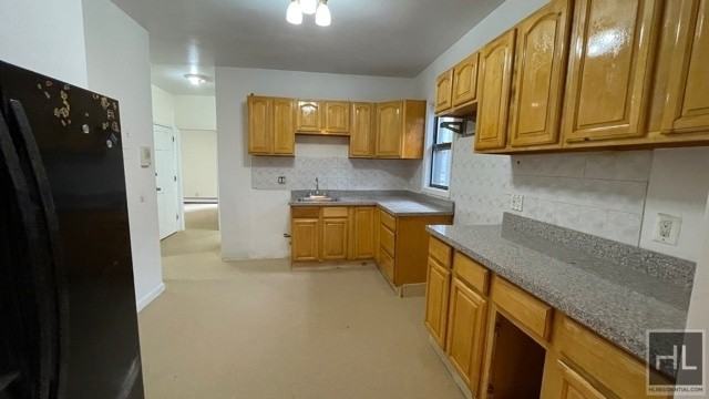 1054 E 14th St #2 - Photo 2 of 24