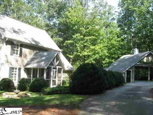 6 Glen Oaks Dr - Photo 2 of 18