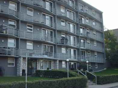 Churchill Towers 1027 Cameron Ave Sw Calgary Ab T2t 0k3 Apartment For Rent Padmapper