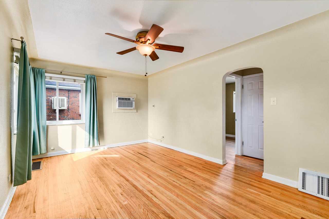 3208 Niagara St - Photo 6 of 34