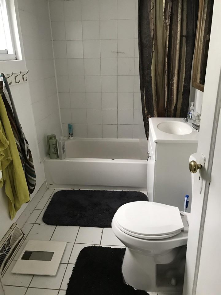 613 Lexington Ave #1 - Photo 4 of 15