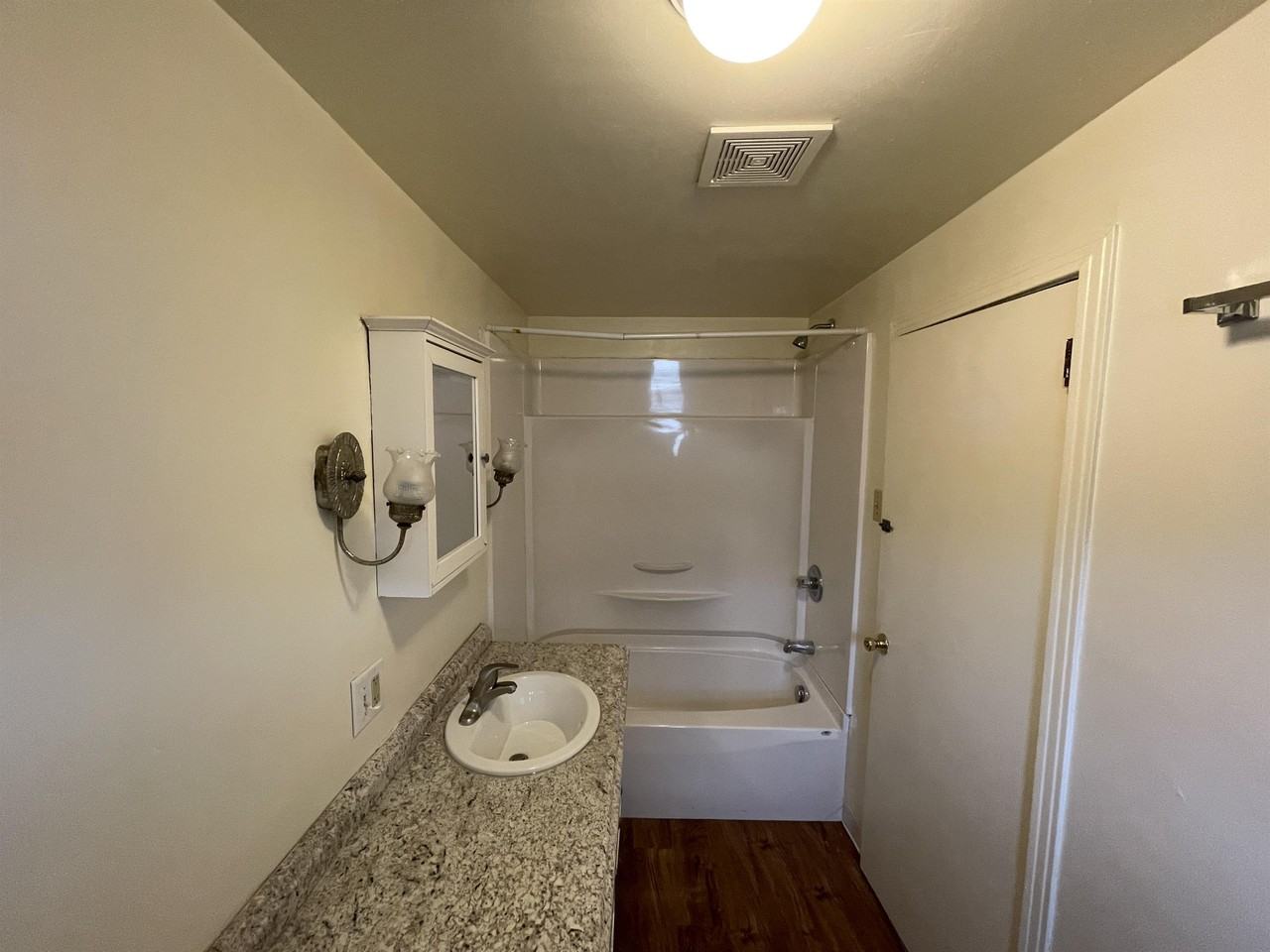 854 Wayne Ave #854 - Photo 6 of 13