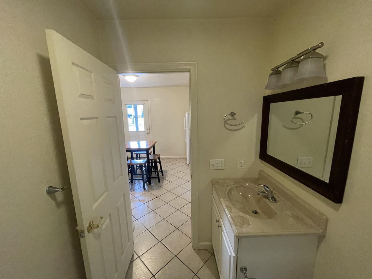 866 Wayne Ave #866 - Photo 4 of 13