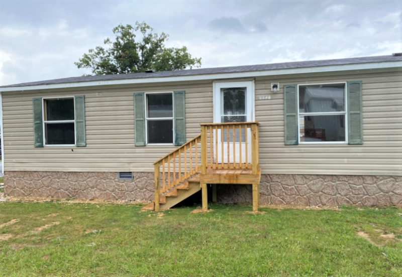 302 Glenair St - Photo 2 of 11