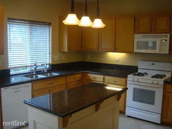 3712 Rd Runner Dr - Photo 3 of 10