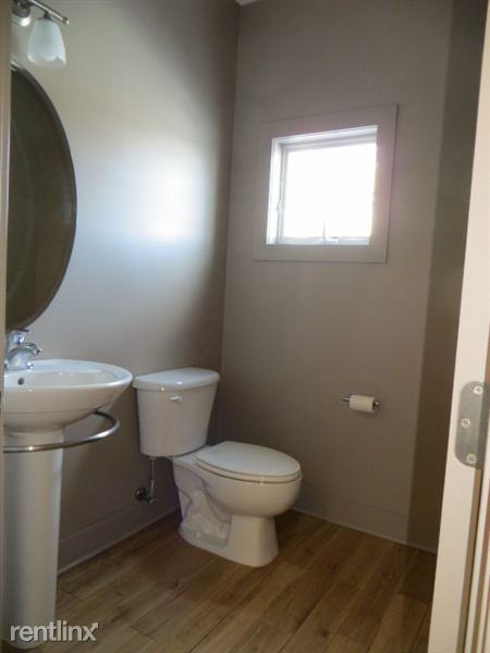 382 W Grand River Ave - Photo 2 of 9