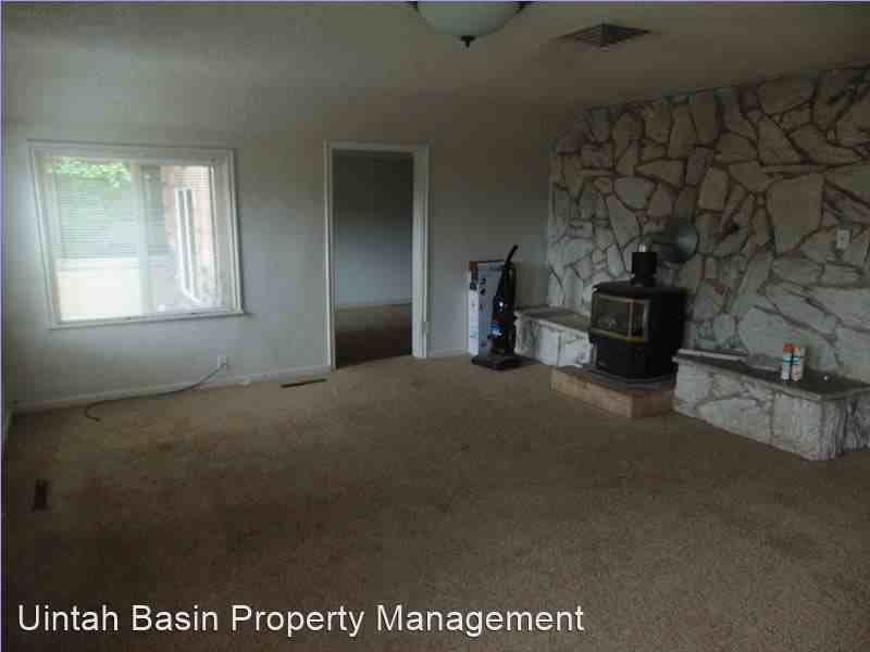 145 N 200 W - Photo 2 of 8