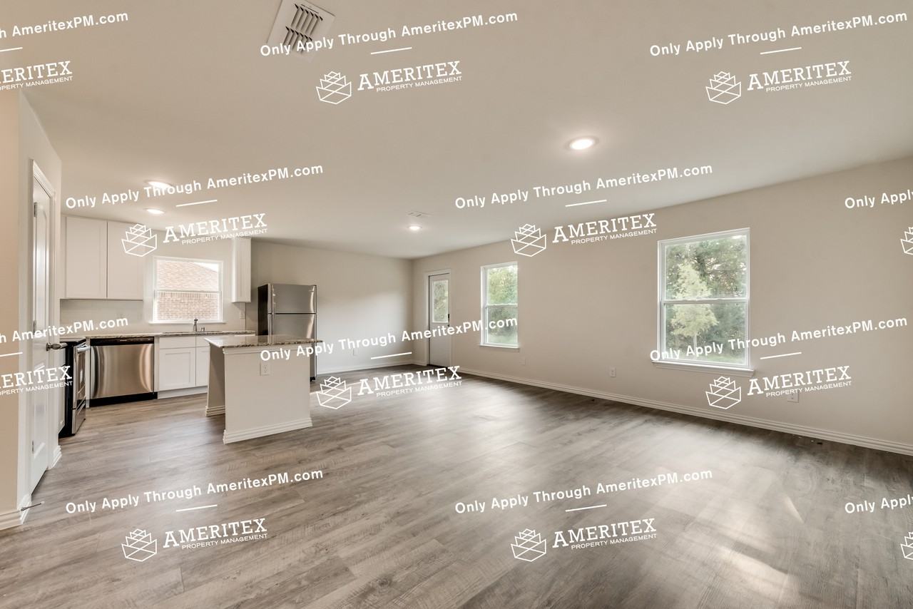 2912 Emma Ln - Photo 3 of 16