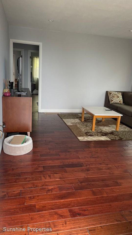 6517 Kensington Ave - Photo 2 of 10