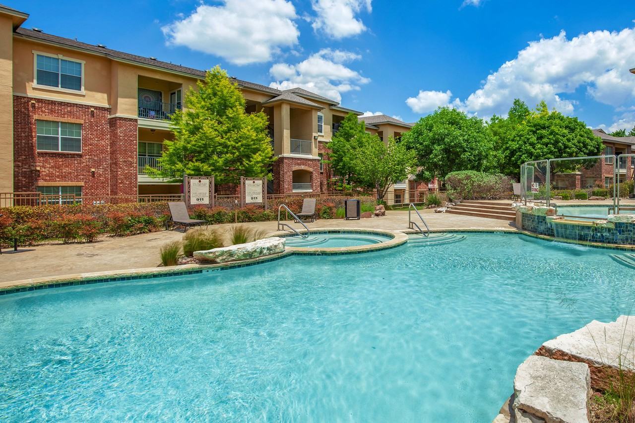 Bella Ruscello Luxury Apartment Homes - Photo 3 of 30