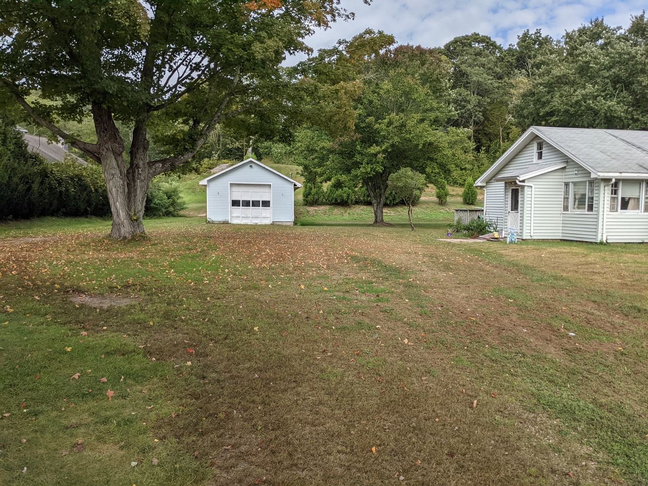 162 Westbrook Rd - Photo 3 of 8