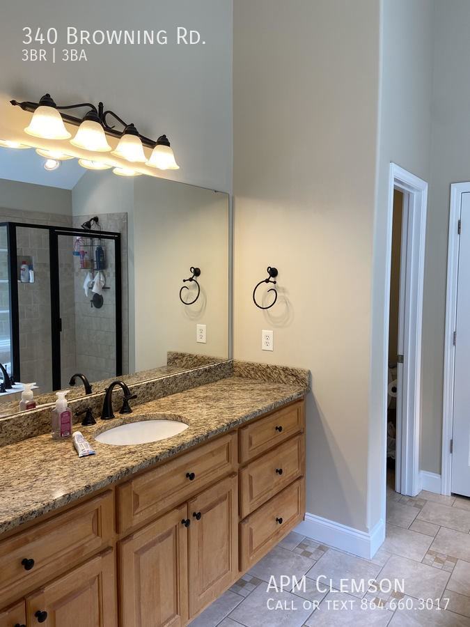 340 Browning Rd - Photo 3 of 14