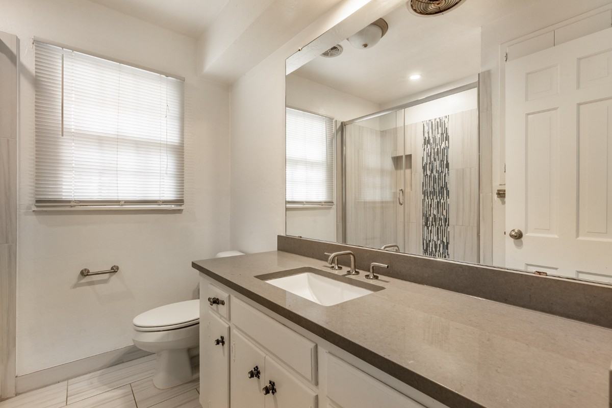 2605 Abbey Road #1 - Photo 5 of 10