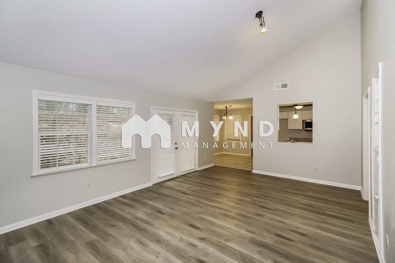 2506 Cardigan Dr - Photo 3 of 16