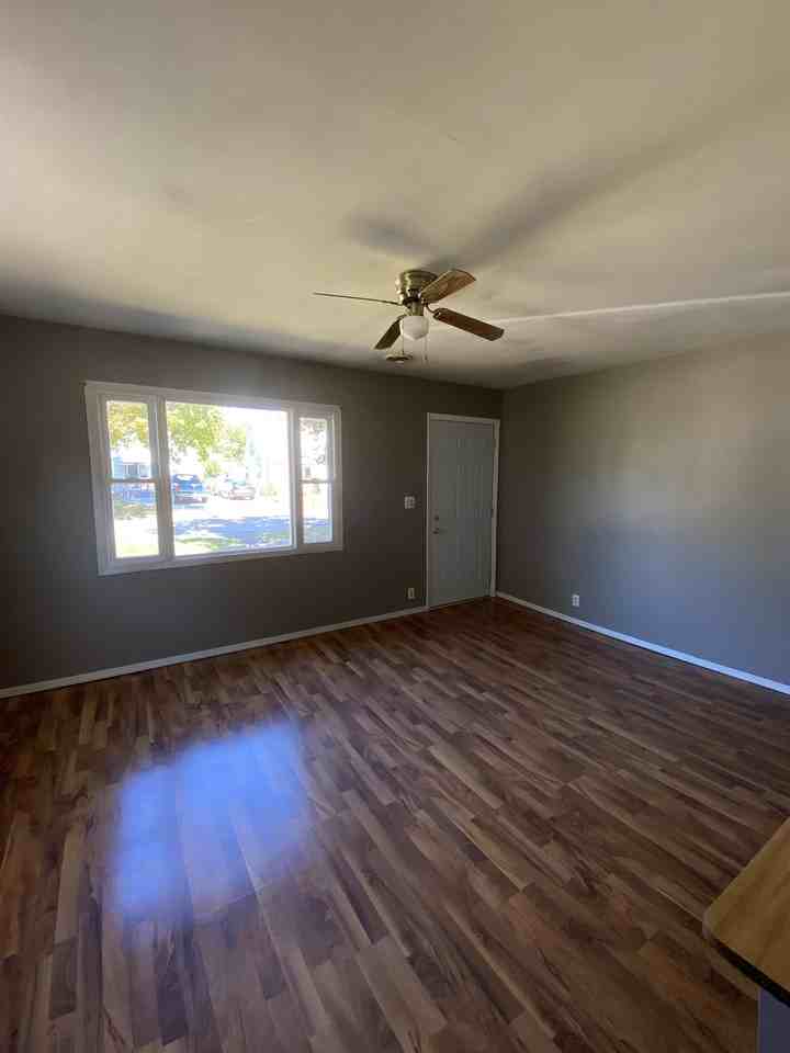 1736 W Grand Ave #1 - Photo 3 of 10