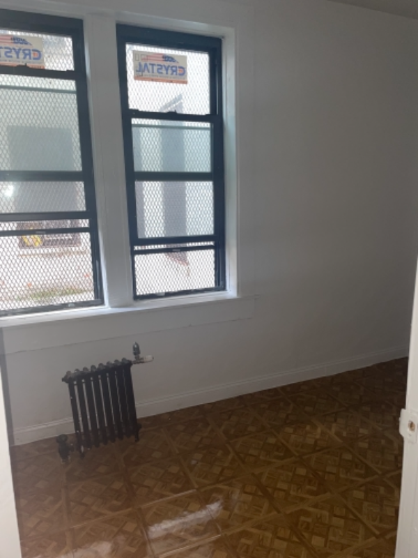 1834 Phelan Pl - Photo 2 of 6