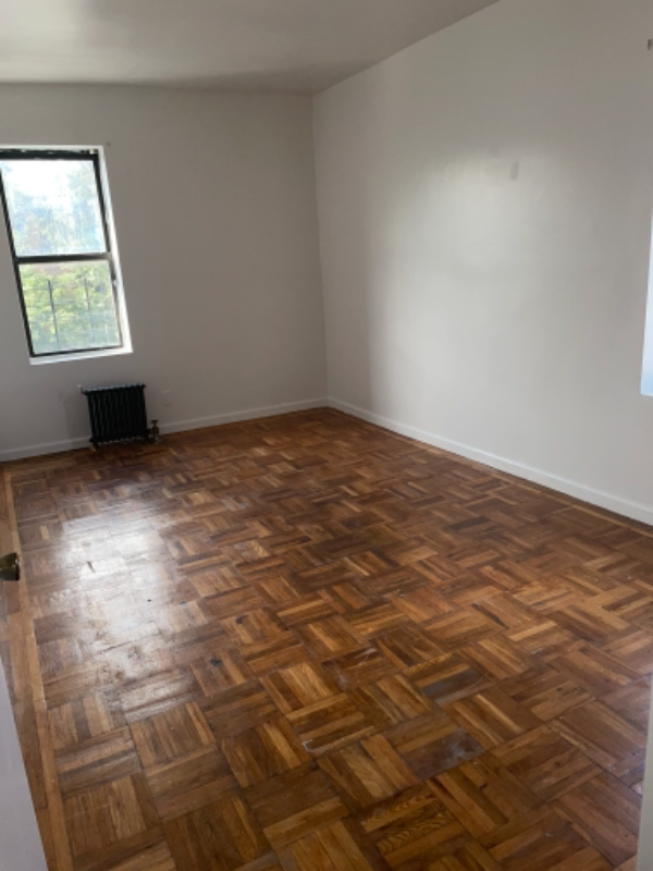 2176 Davidson Ave #4E - Photo 3 of 7