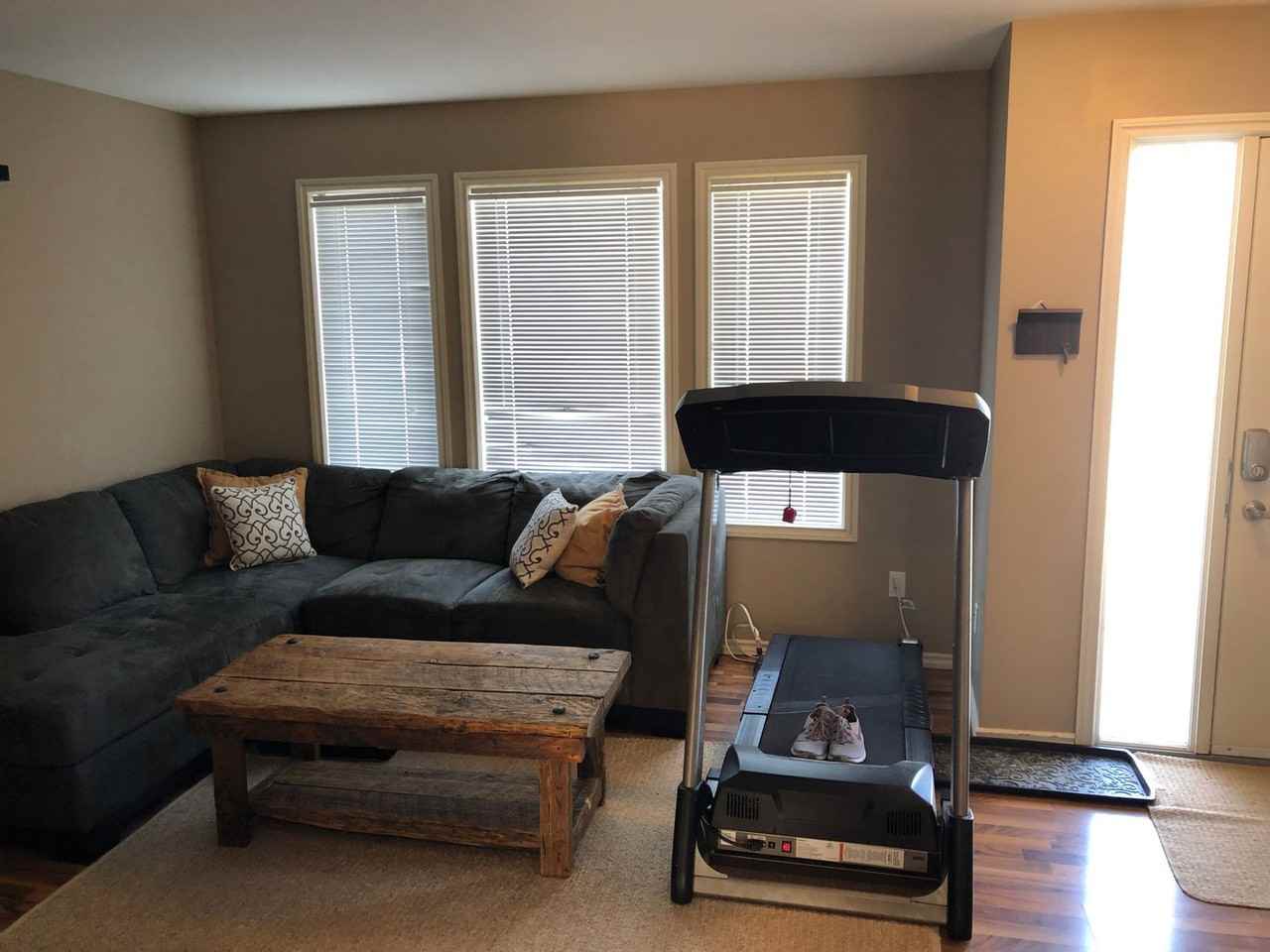 3 Bedroom Townhouse in Stonebridge - Photo 2 of 29