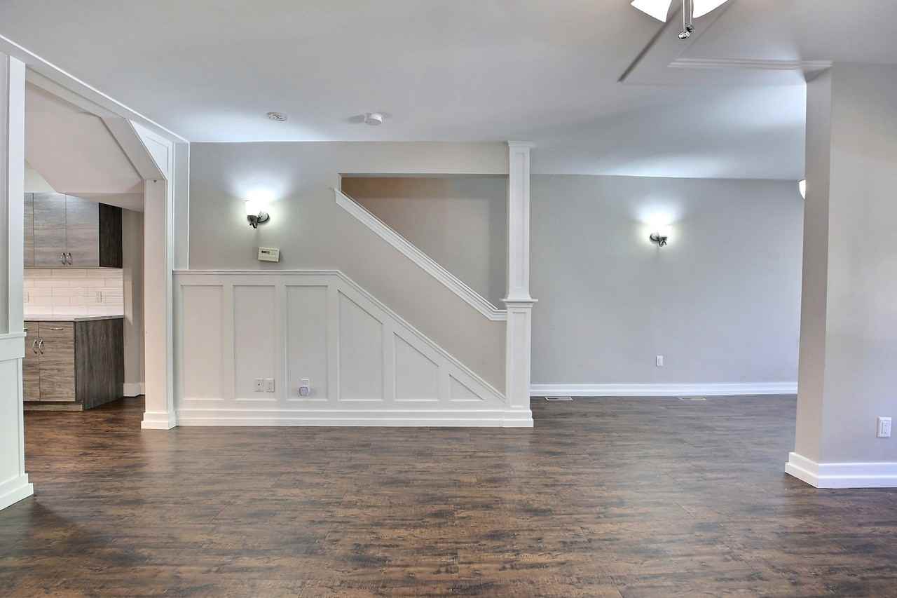 2237 Smith St - Photo 3 of 29