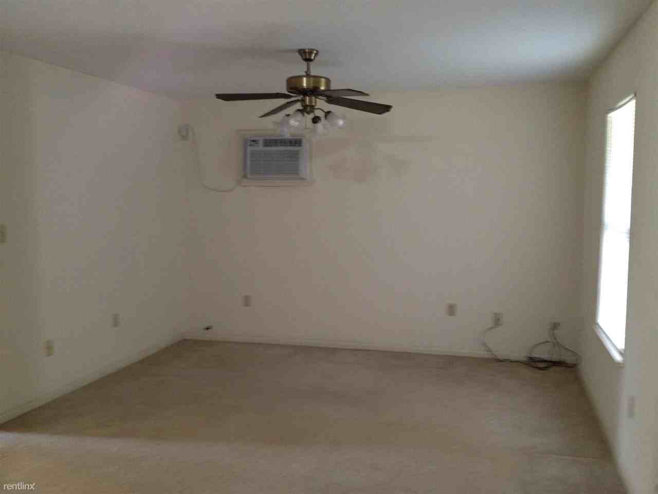 112A N Sanders St - Photo 2 of 10