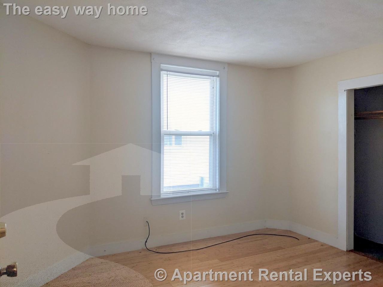 1102 Broadway #1 - Photo 7 of 16