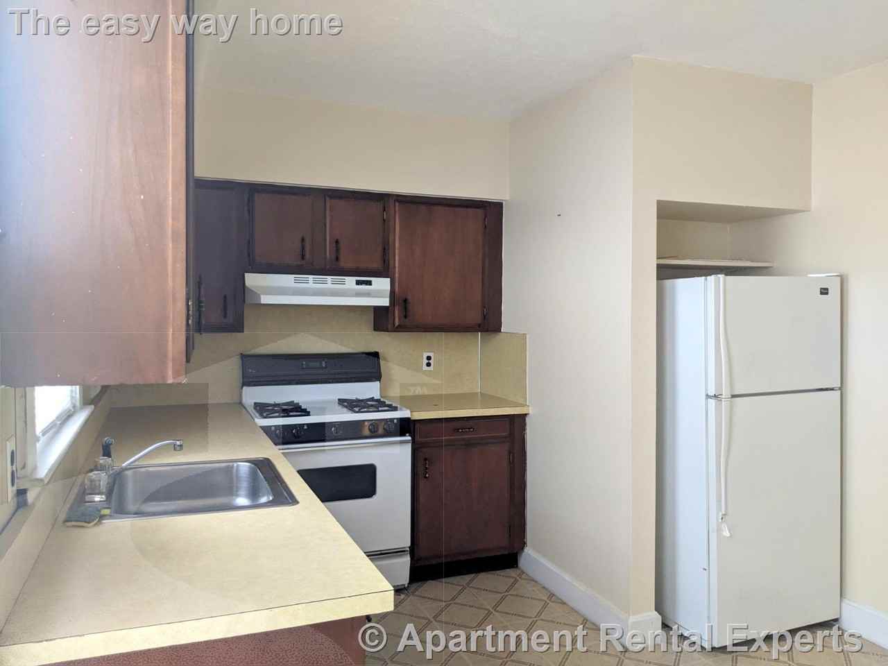 1102 Broadway #1 - Photo 2 of 16