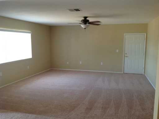 634 N Cliff Cir - Photo 3 of 20
