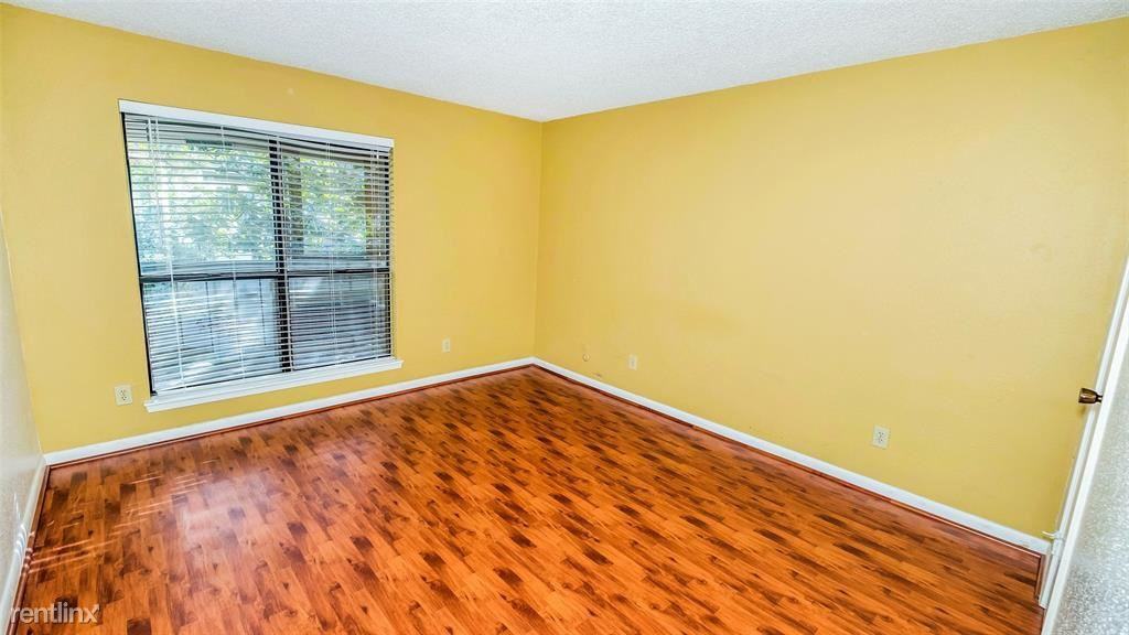 10051 Westpark Dr - Photo 3 of 10