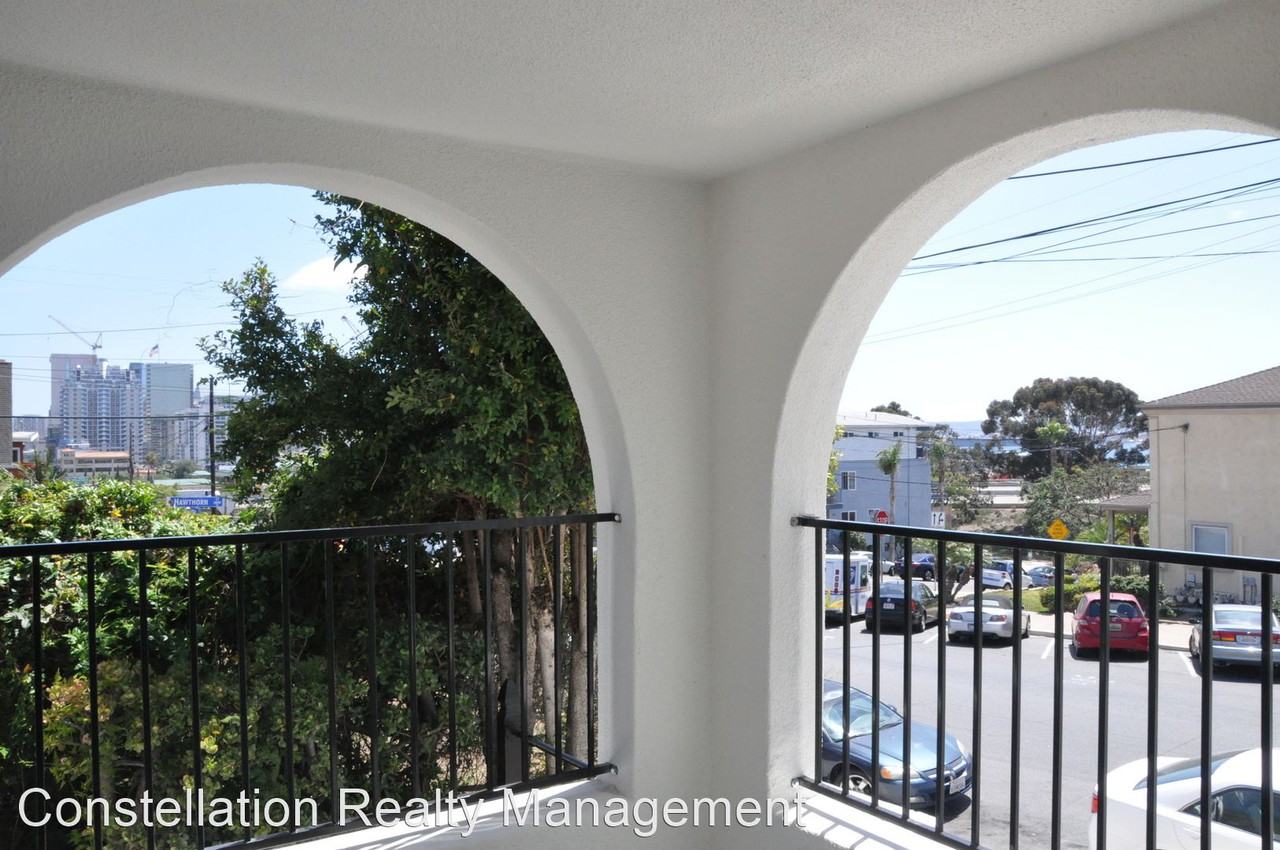 2119-2123 Albatross St - Photo 3 of 18