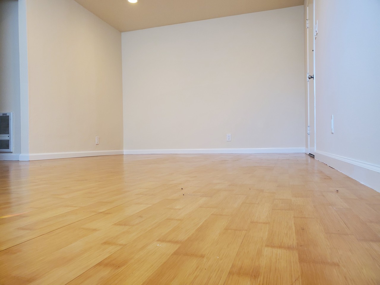 3014 Fruitvale Ave - Photo 3 of 8