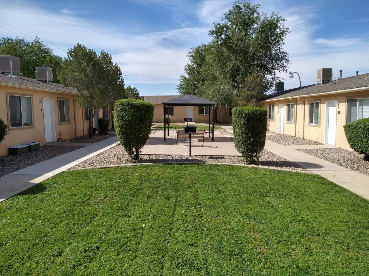 12824 Skyline Rd NE - Photo 2 of 3