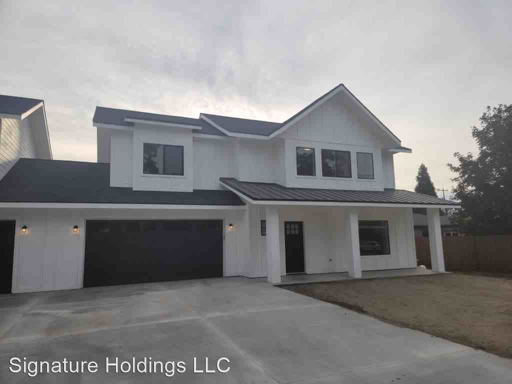 12112 N Freya St - Photo 2 of 50