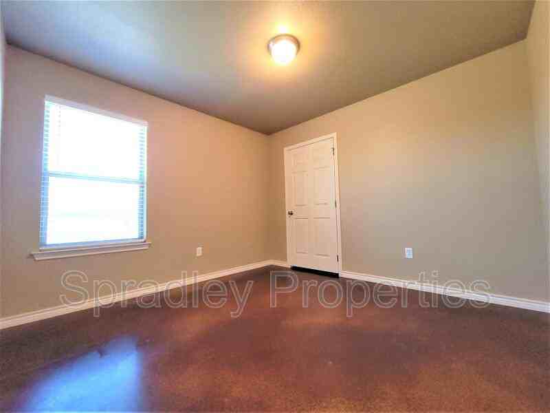 1512 Brady Way - Photo 6 of 11