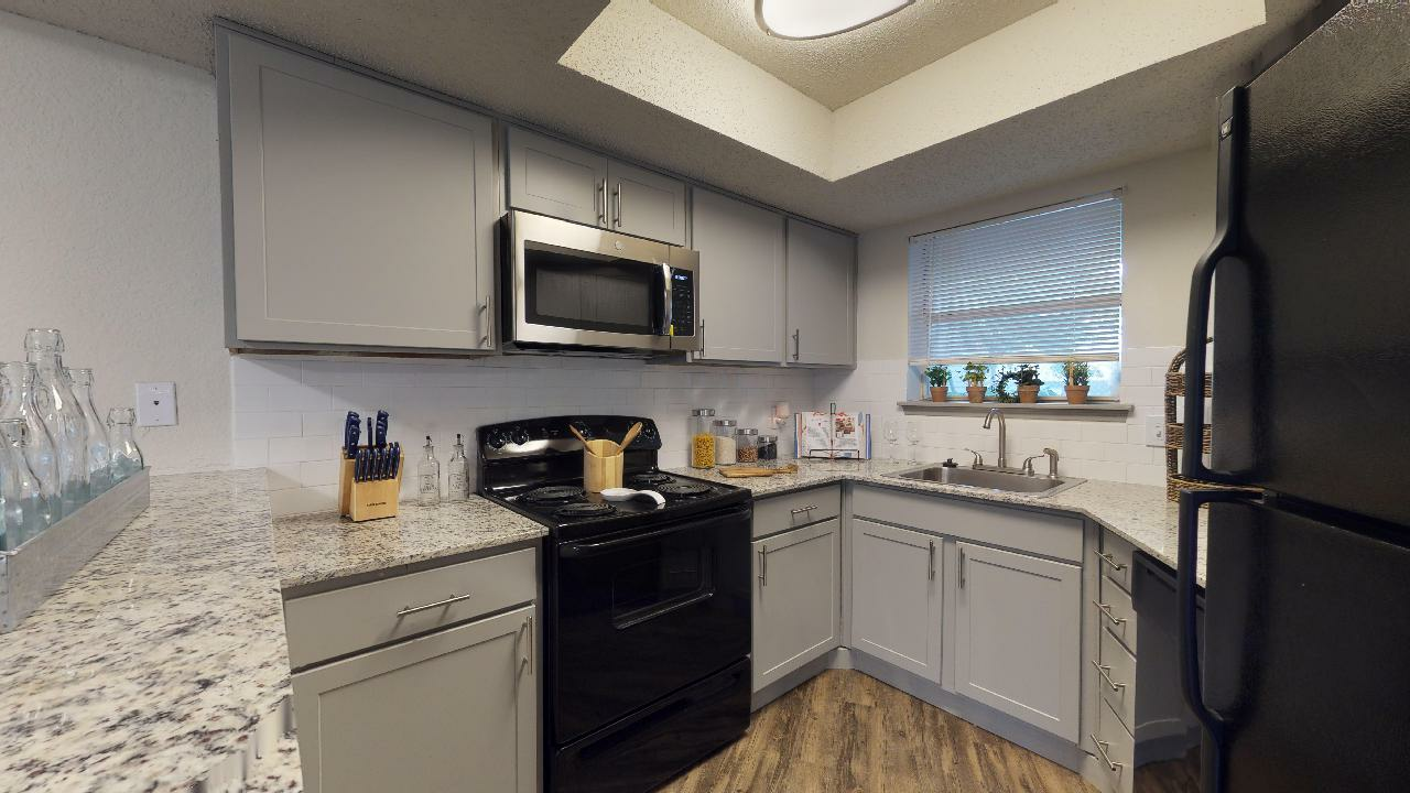 The Elise - Photo 3 of 46