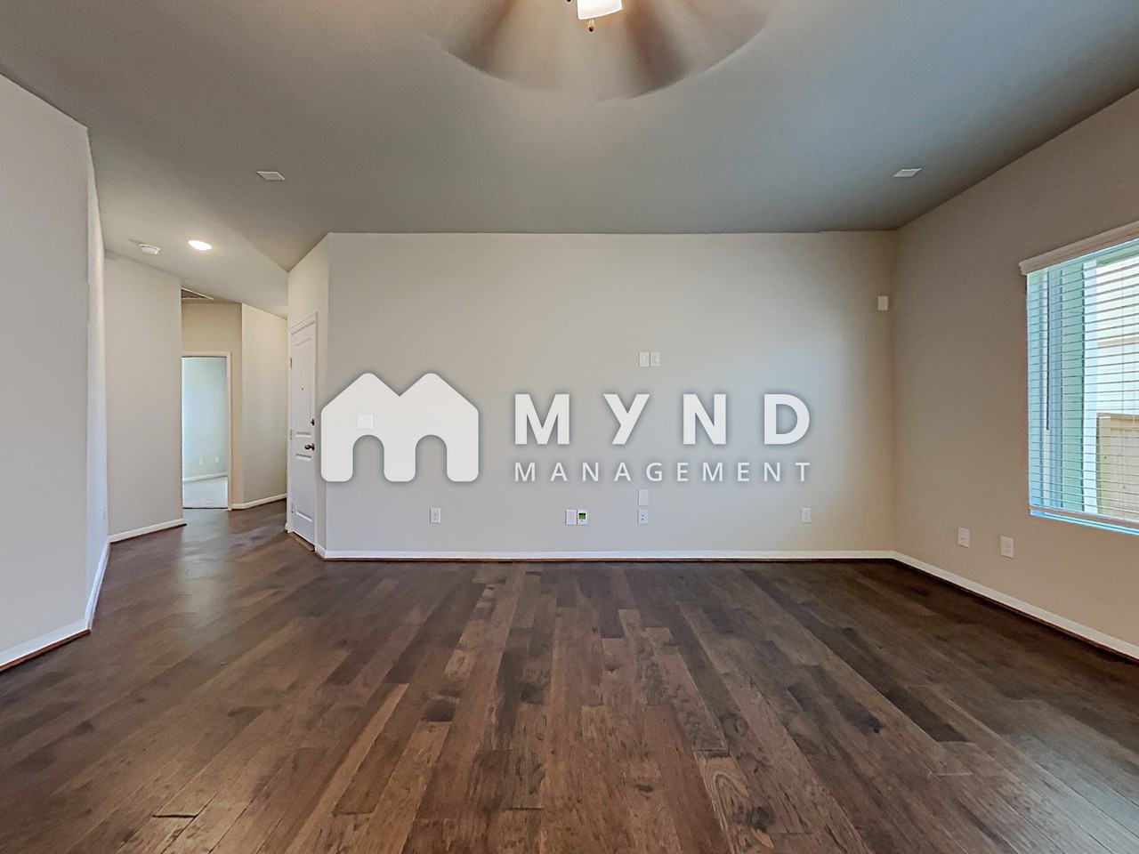 204 Blue Hibiscus Dr - Photo 2 of 17