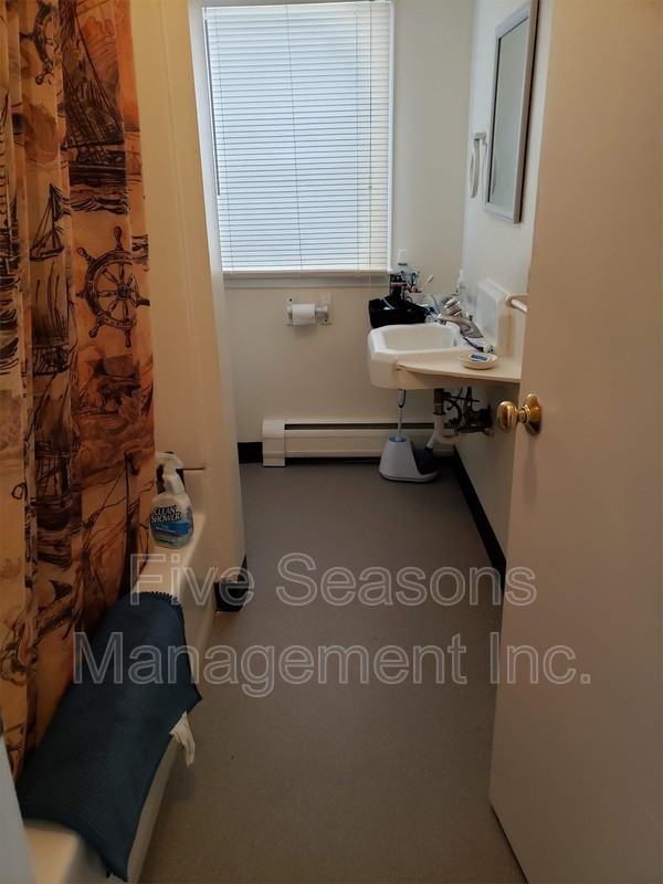 18 East Ave - Photo 6 of 12