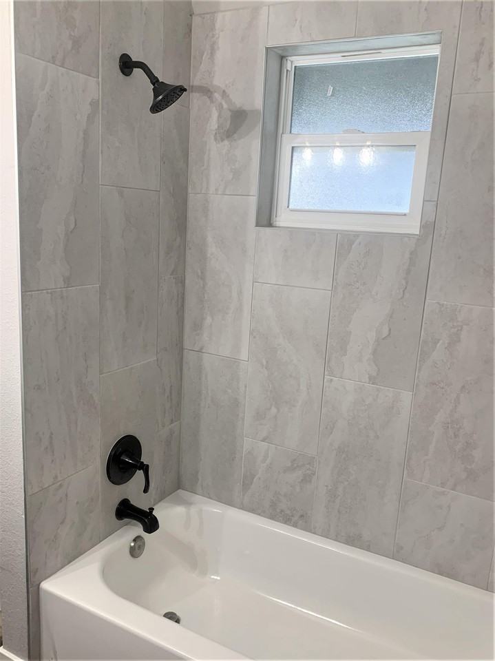 2920 N Clayton St #1 - Photo 3 of 10