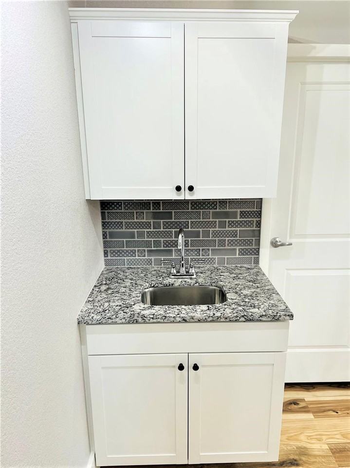 2920 N Clayton St #1 - Photo 6 of 10