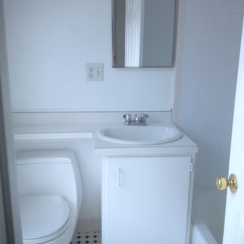 79 North Moger Avenue #2 - Photo 2 of 5