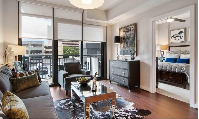 3381 Peachtree Rd Ne - Photo 3 of 4