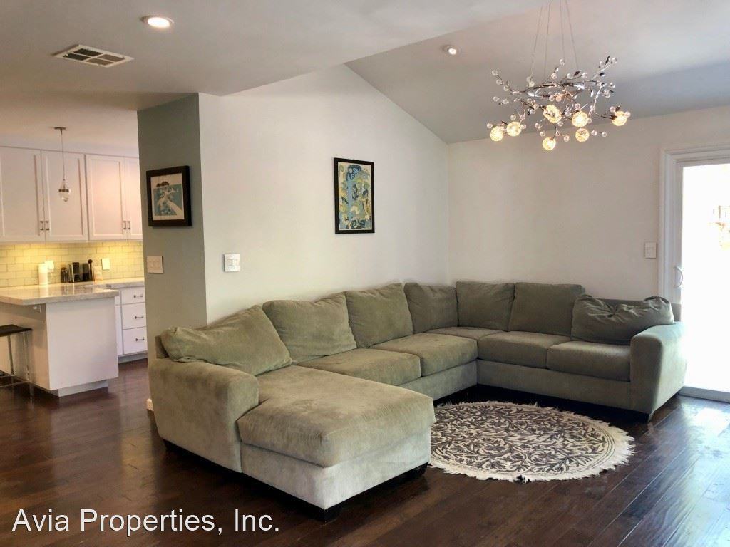 1108 Burke Ln - Photo 3 of 33