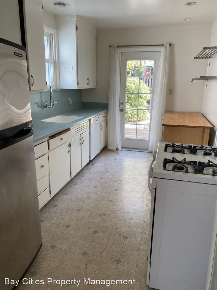 7409 Seaview Pl - Photo 2 of 8